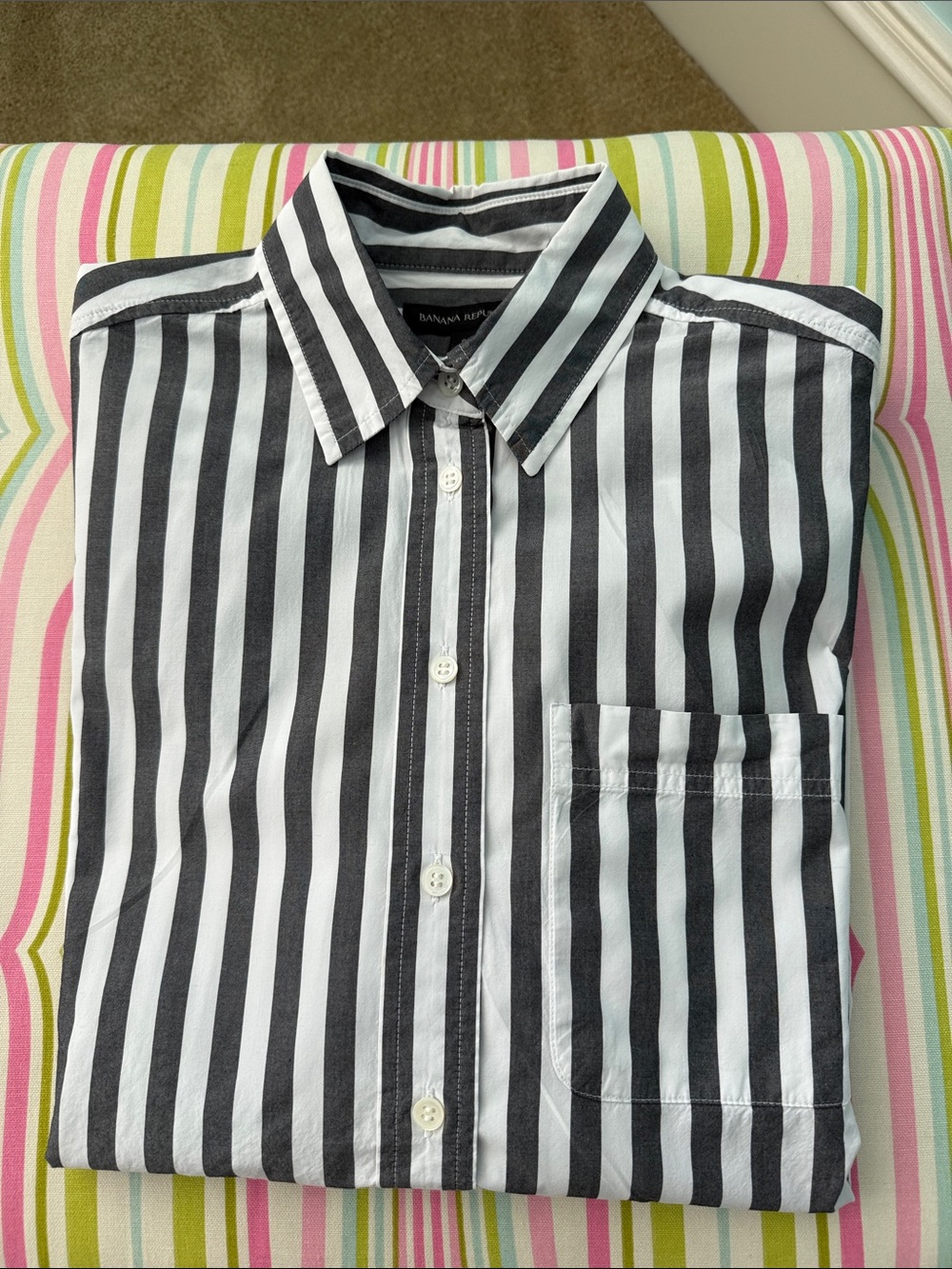 Women’s Banana Republic Gray & White Vertical Stripe LS  Shirt size medium